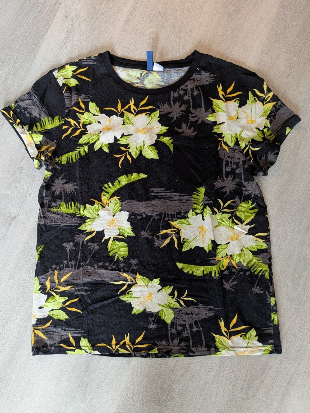 H&M Hawaiian Print Tee